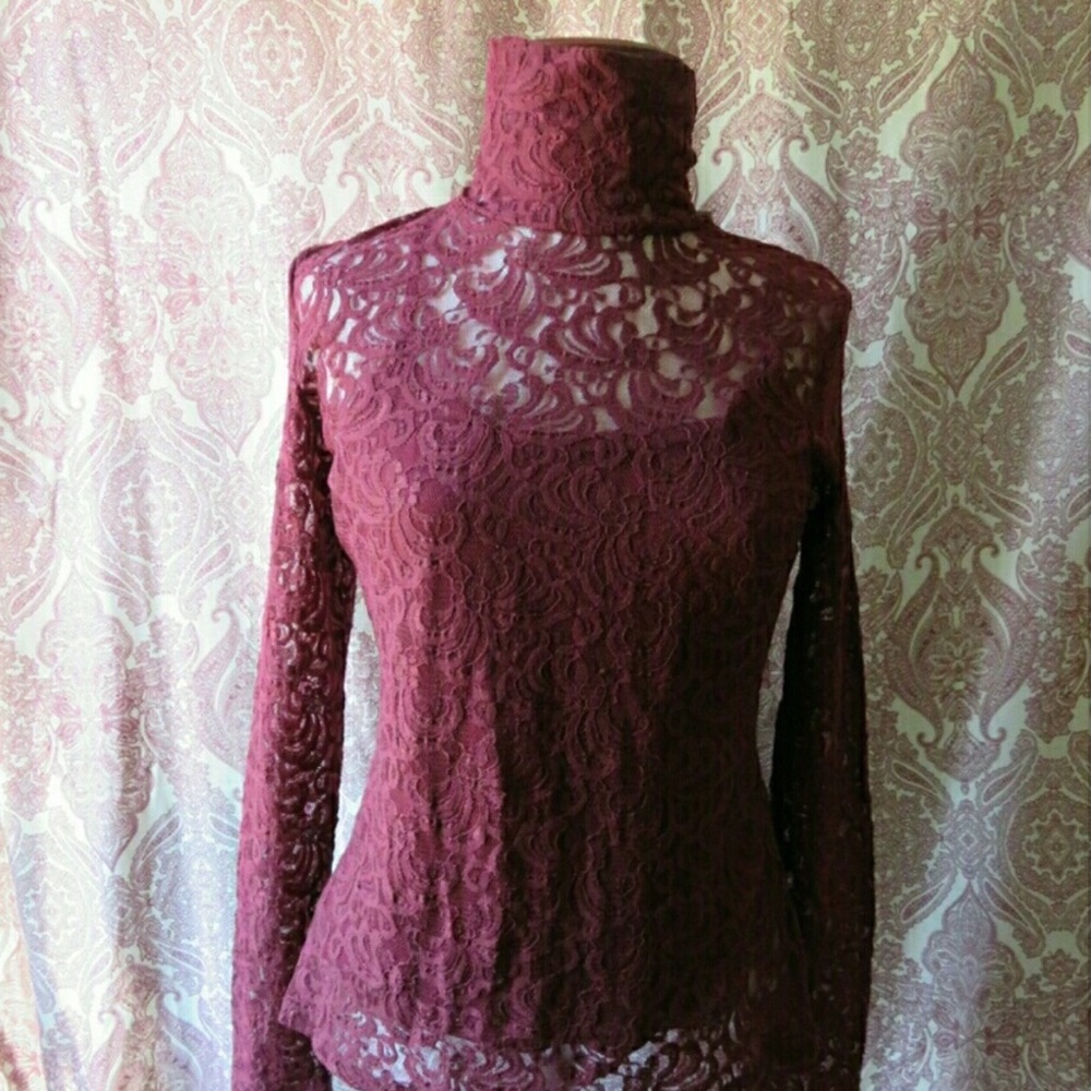 Nicole Miller Wine Lace Turtleneck w/Cami